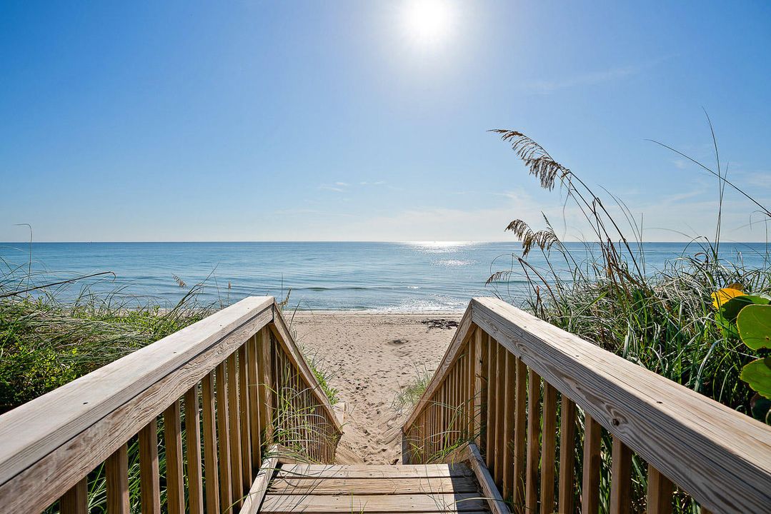 合同活跃: $5,000 (2 贝兹, 2 浴室, 1586 平方英尺)