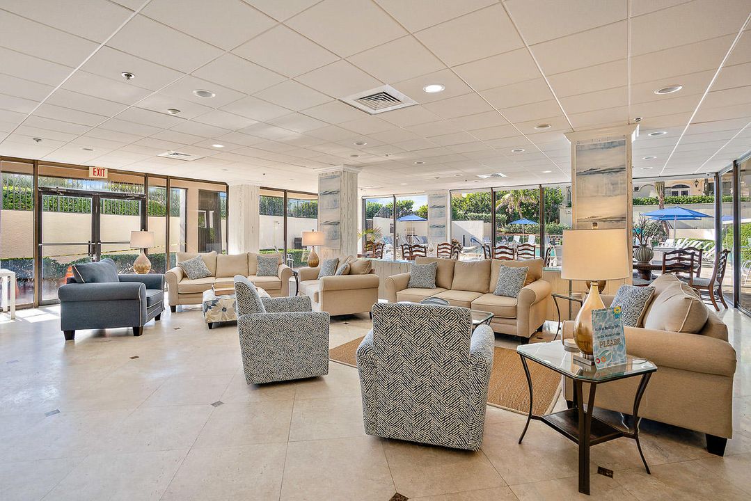 合同活跃: $5,000 (2 贝兹, 2 浴室, 1586 平方英尺)