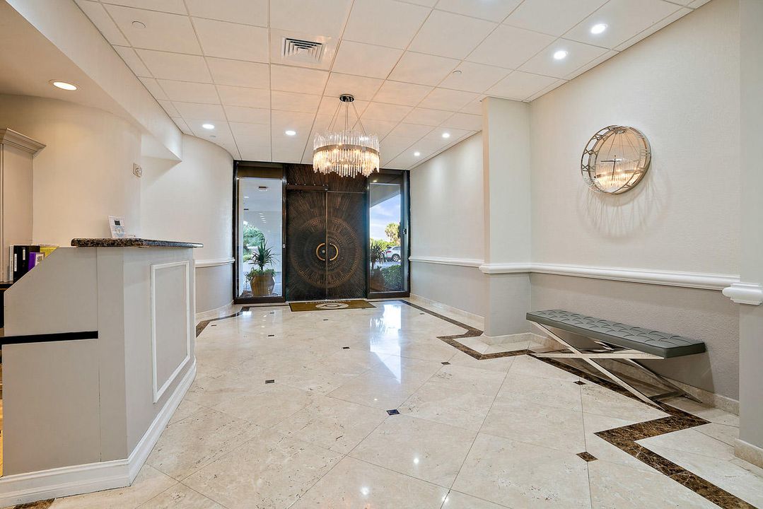 合同活跃: $5,000 (2 贝兹, 2 浴室, 1586 平方英尺)