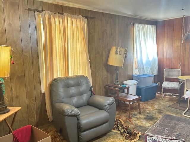 合同活跃: $185,000 (2 贝兹, 1 浴室, 954 平方英尺)