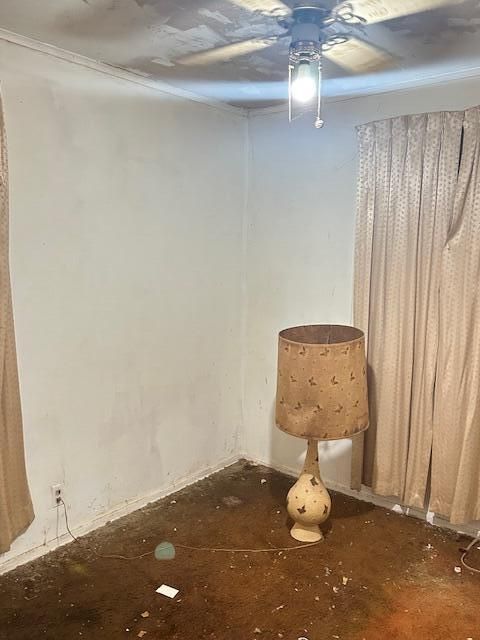 合同活跃: $185,000 (2 贝兹, 1 浴室, 954 平方英尺)