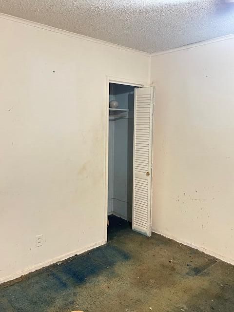 合同活跃: $185,000 (2 贝兹, 1 浴室, 954 平方英尺)