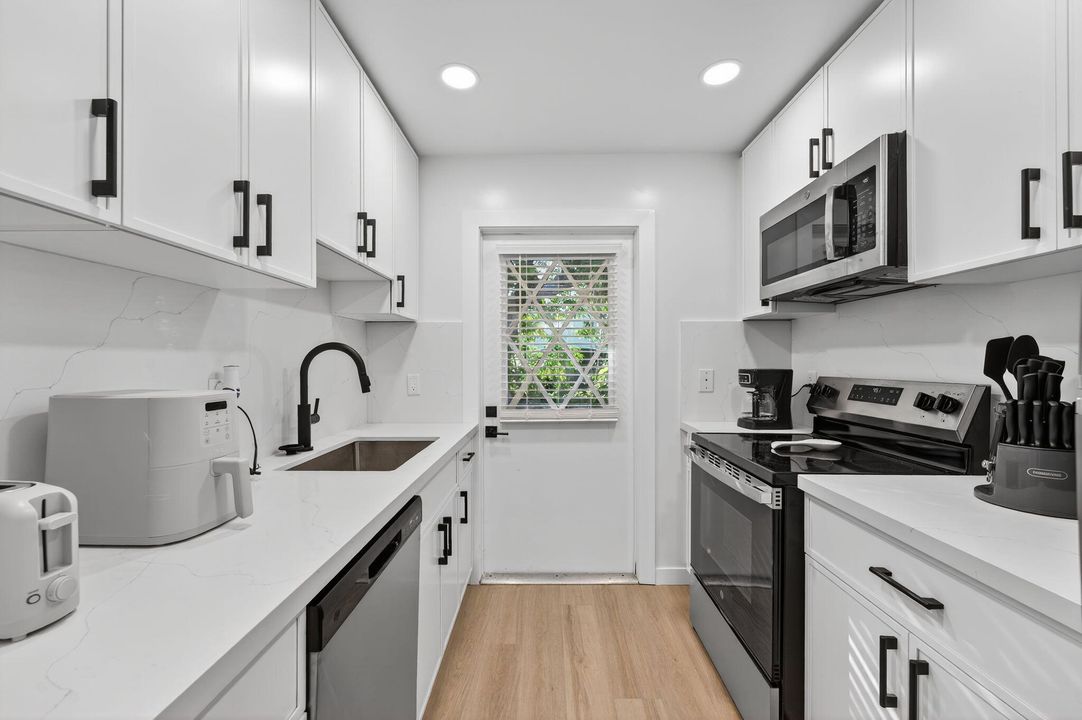 На продажу: $2,500,000 (0 спален, 0 ванн, 3199 Квадратных фут)