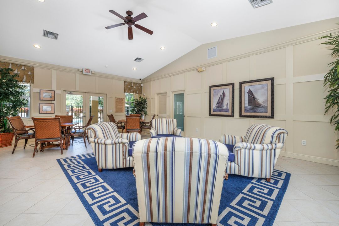 Под контрактом: $269,900 (2 спален, 2 ванн, 1005 Квадратных фут)