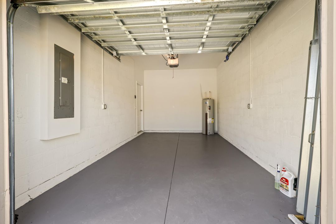 For Rent: $2,000 (2 beds, 2 baths, 1245 Square Feet)