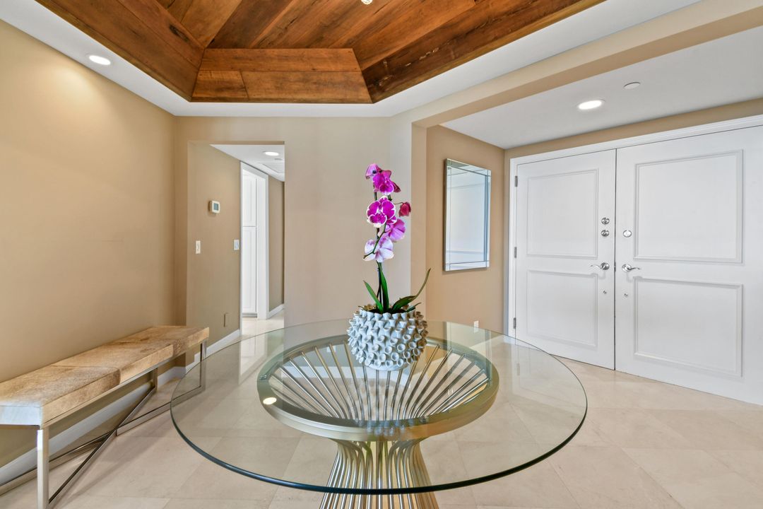 For Sale: $2,999,000 (3 beds, 3 baths, 2676 Square Feet)