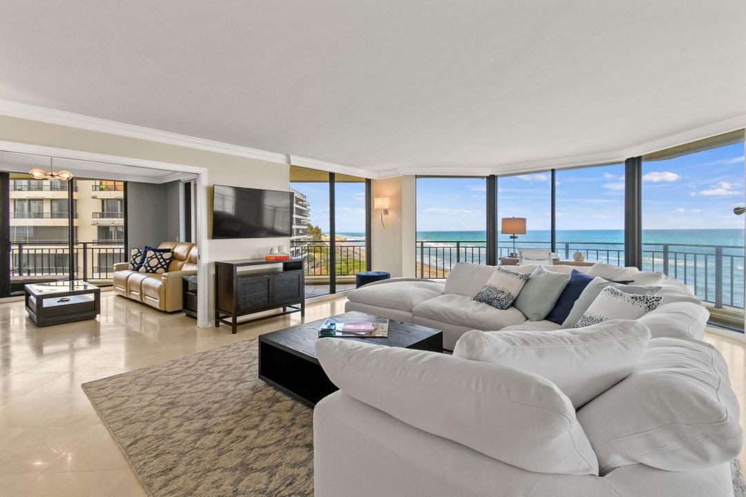 For Sale: $2,999,000 (3 beds, 3 baths, 2676 Square Feet)