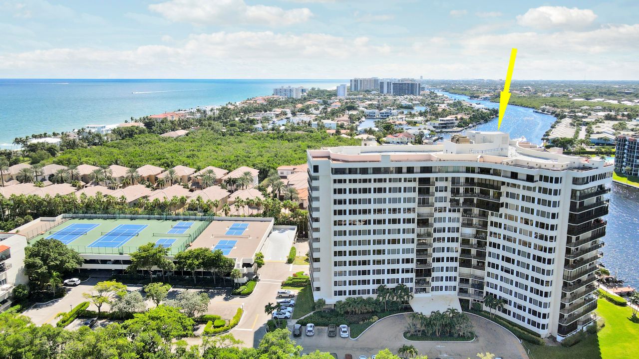 For Sale: $550,000 (1 beds, 1 baths, 987 Square Feet)