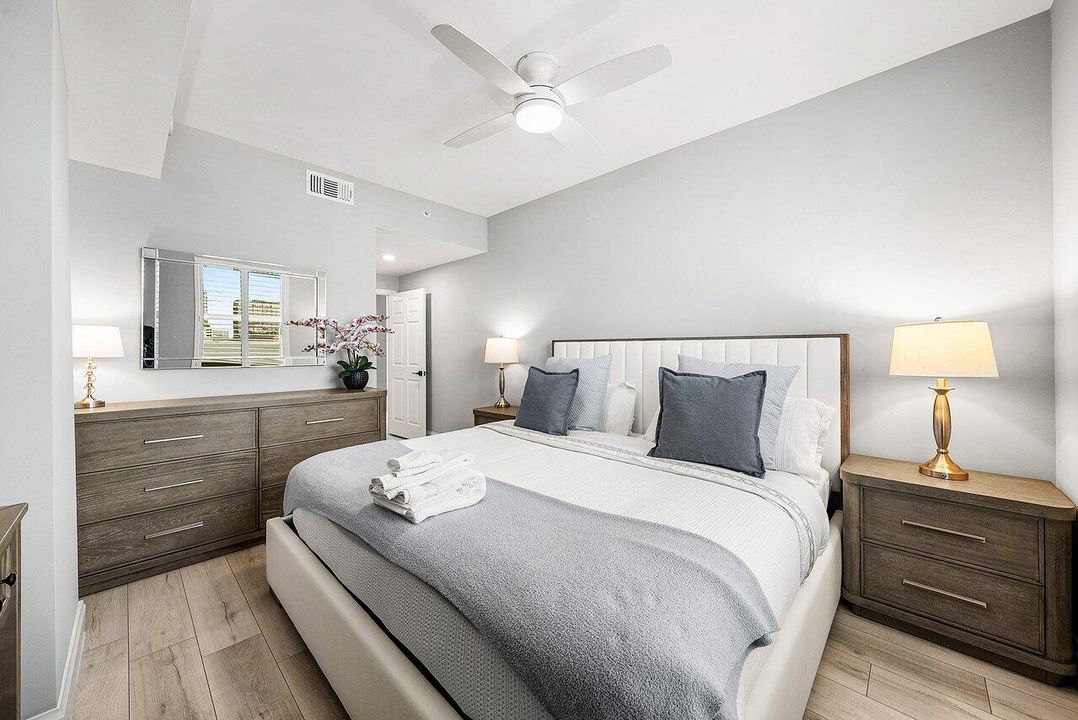 For Sale: $725,000 (1 beds, 1 baths, 720 Square Feet)