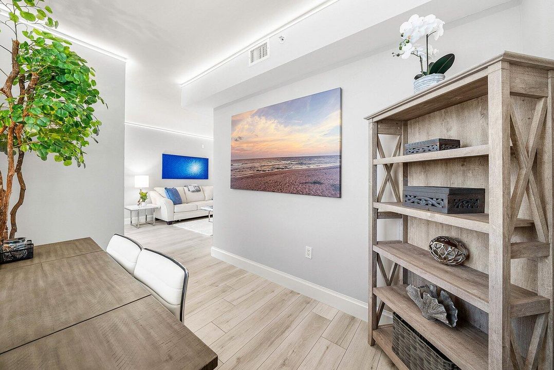 For Sale: $725,000 (1 beds, 1 baths, 720 Square Feet)