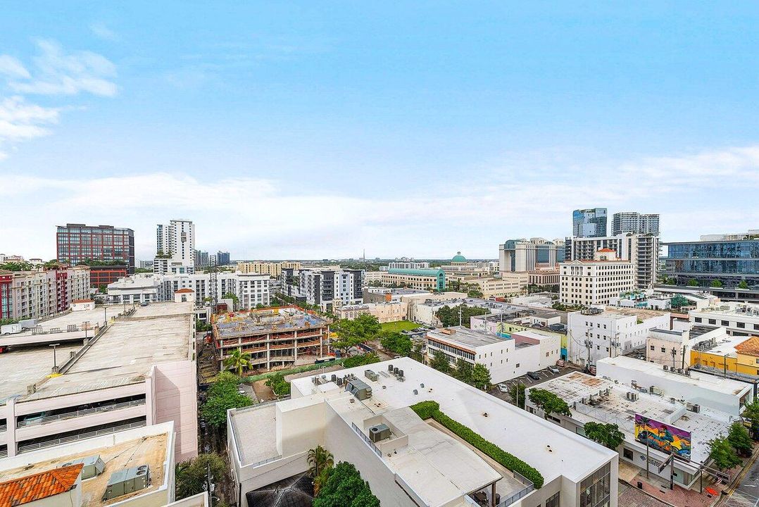 For Sale: $725,000 (1 beds, 1 baths, 720 Square Feet)