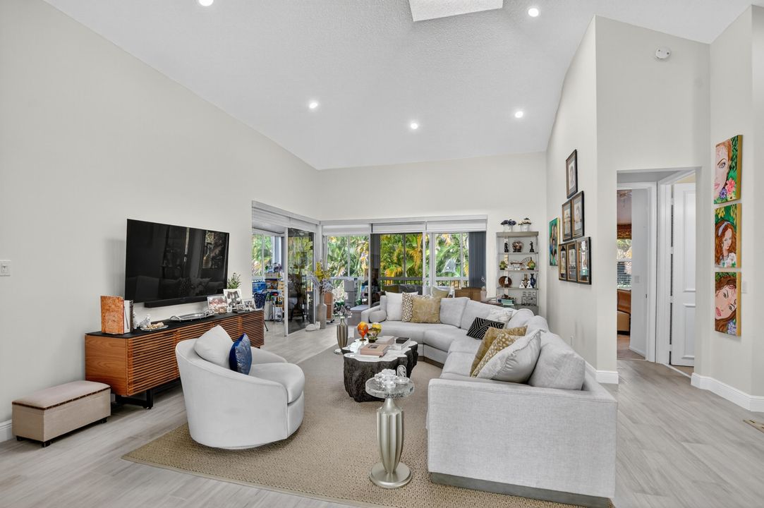 For Sale: $699,000 (3 beds, 2 baths, 1650 Square Feet)