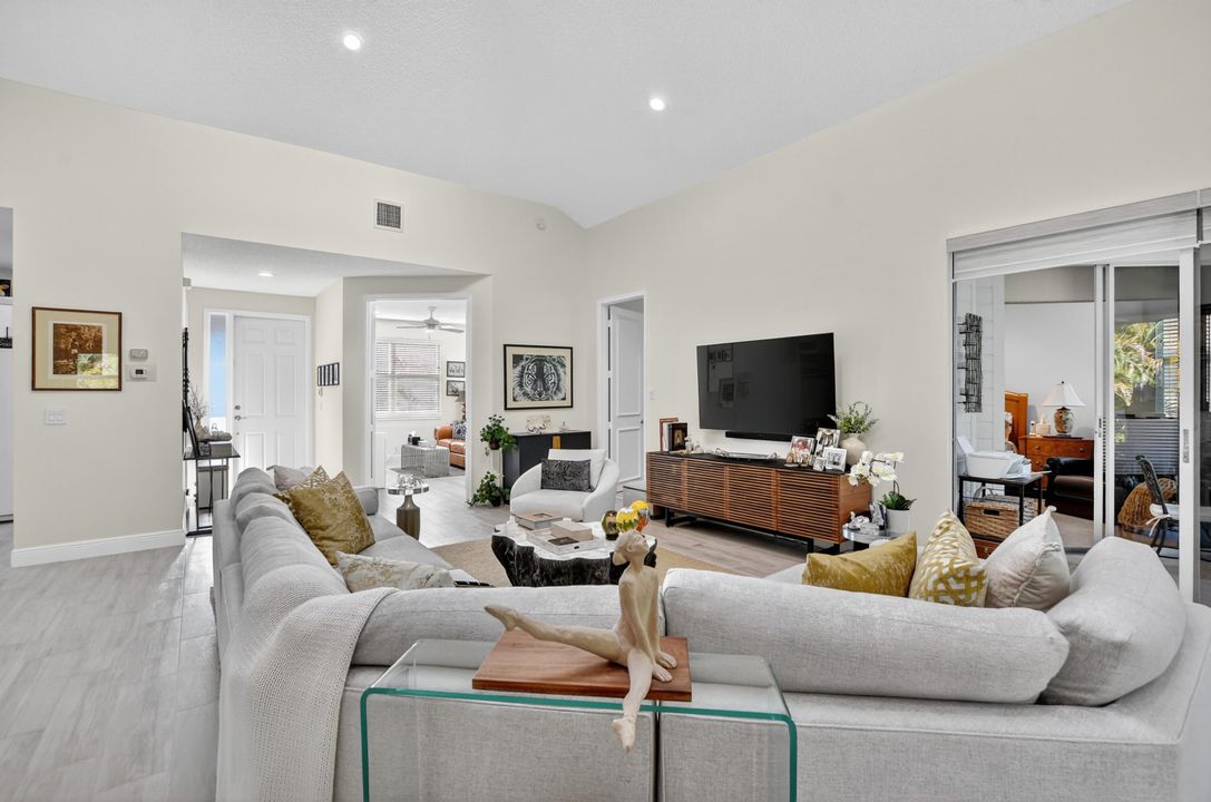 For Sale: $699,000 (3 beds, 2 baths, 1650 Square Feet)