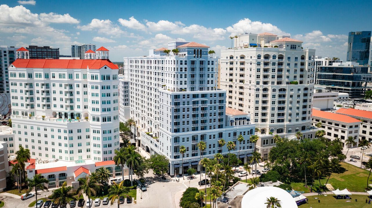 For Sale: $725,000 (1 beds, 1 baths, 720 Square Feet)