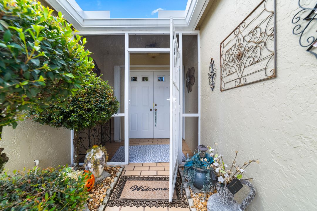 Active With Contract: $325,000 (3 beds, 2 baths, 1371 Square Feet)