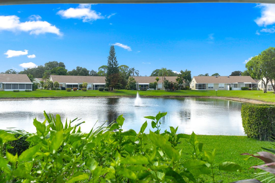 Active With Contract: $325,000 (3 beds, 2 baths, 1371 Square Feet)