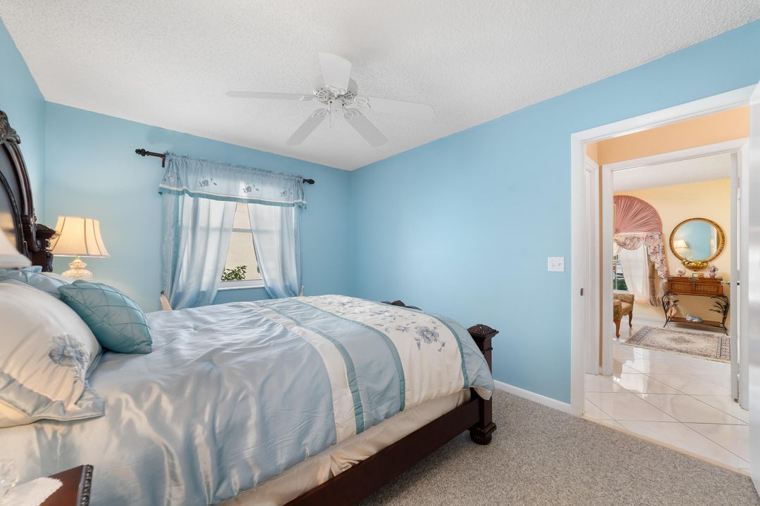 Active With Contract: $325,000 (3 beds, 2 baths, 1371 Square Feet)