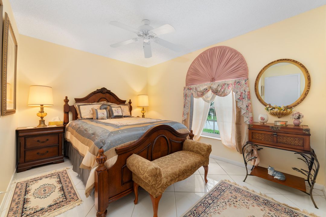 Active With Contract: $325,000 (3 beds, 2 baths, 1371 Square Feet)