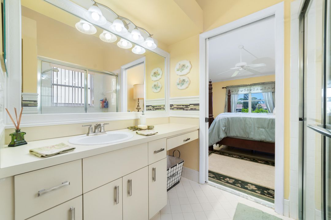 Active With Contract: $325,000 (3 beds, 2 baths, 1371 Square Feet)