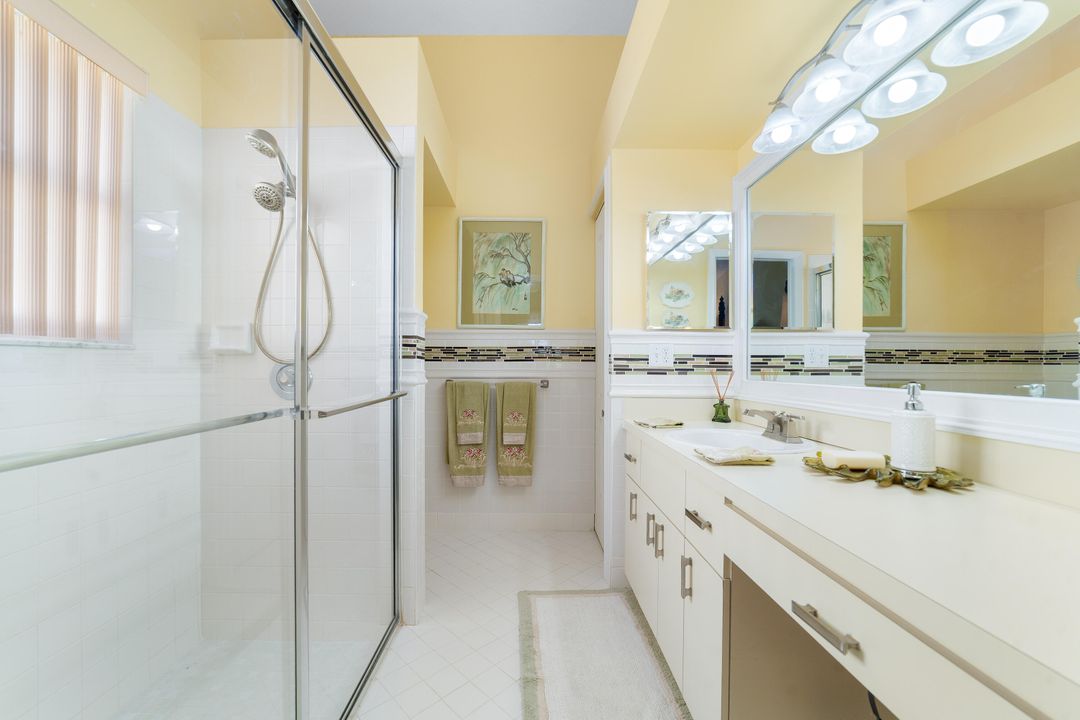 Active With Contract: $325,000 (3 beds, 2 baths, 1371 Square Feet)