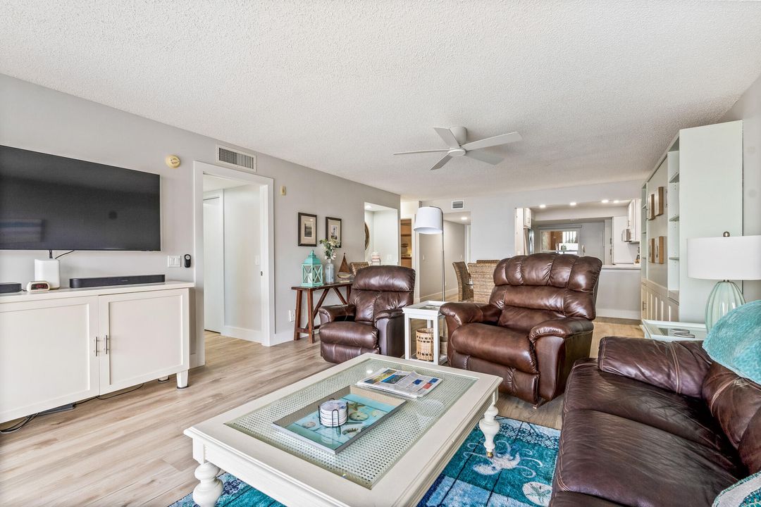 На продажу: $900,000 (2 спален, 2 ванн, 1350 Квадратных фут)