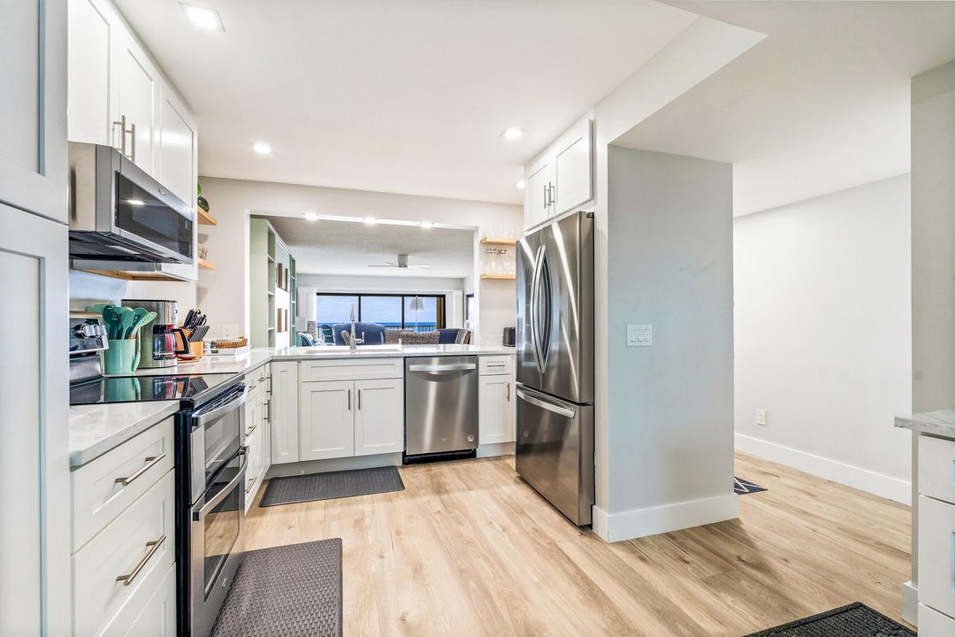 На продажу: $900,000 (2 спален, 2 ванн, 1350 Квадратных фут)