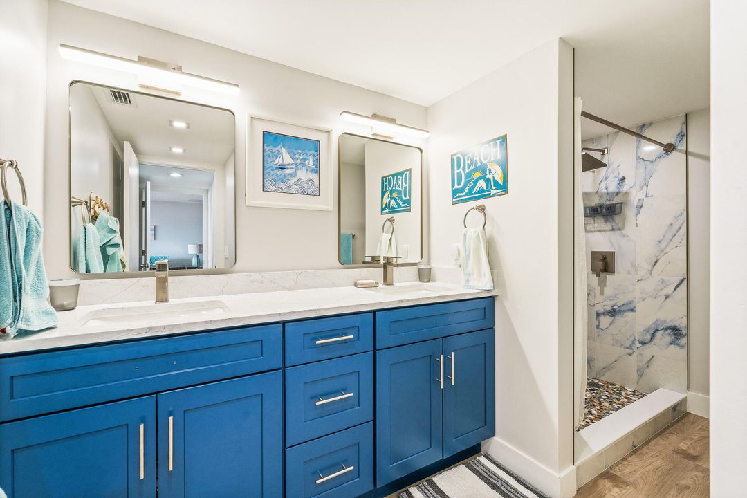 На продажу: $900,000 (2 спален, 2 ванн, 1350 Квадратных фут)