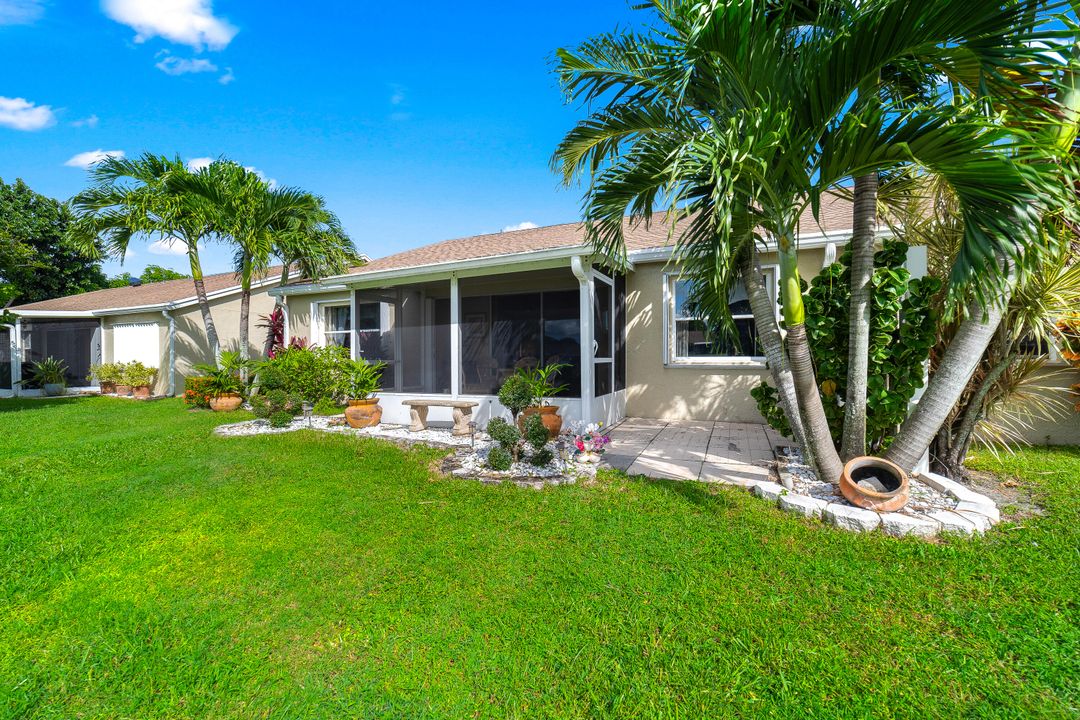 Active With Contract: $325,000 (3 beds, 2 baths, 1371 Square Feet)