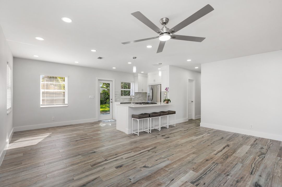 На продажу: $485,000 (3 спален, 2 ванн, 1270 Квадратных фут)