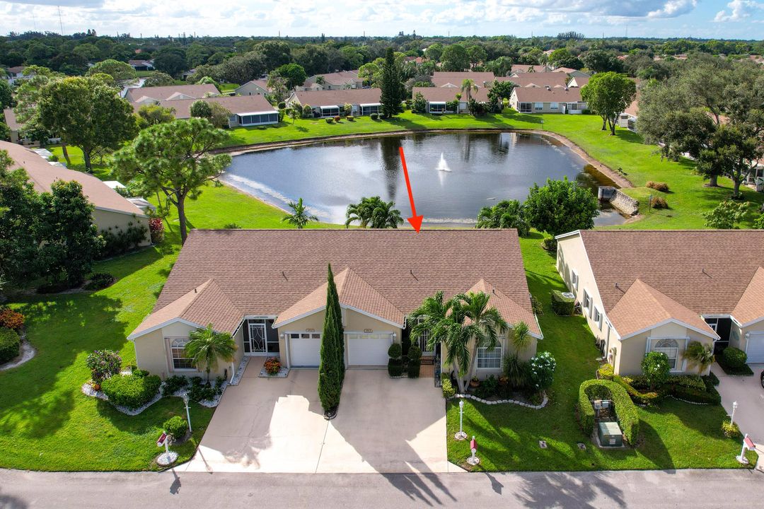 Active With Contract: $325,000 (3 beds, 2 baths, 1371 Square Feet)