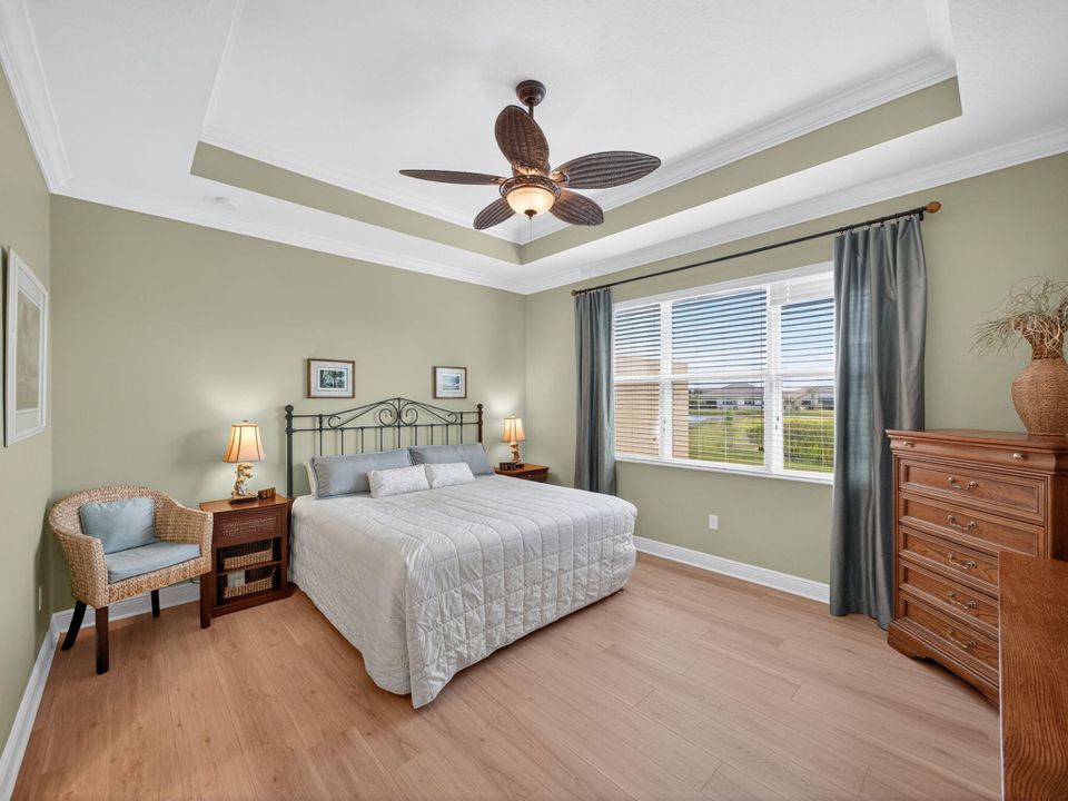 For Sale: $345,000 (2 beds, 2 baths, 1742 Square Feet)