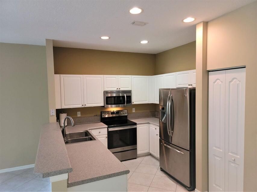 En Renta: $2,800 (3 camas, 2 baños, 1598 Pies cuadrados)