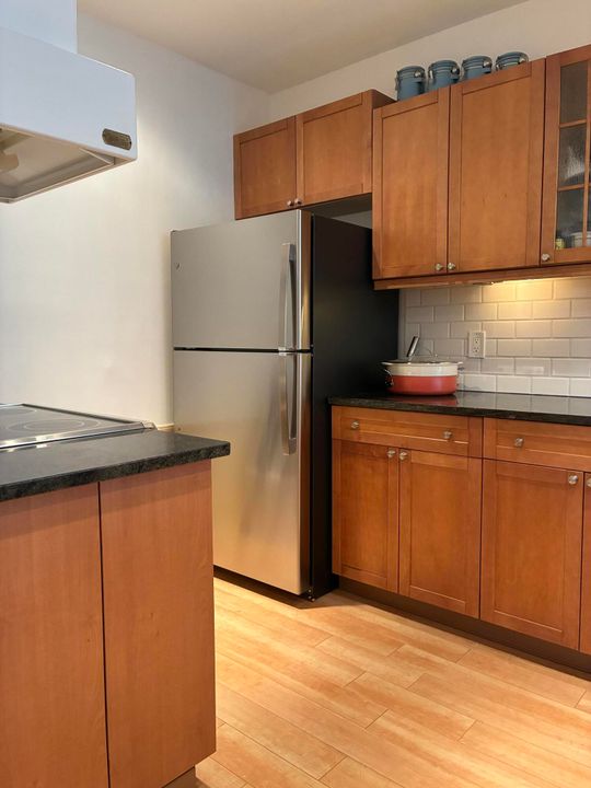 Active With Contract: $125,000 (1 beds, 1 baths, 1104 Square Feet)