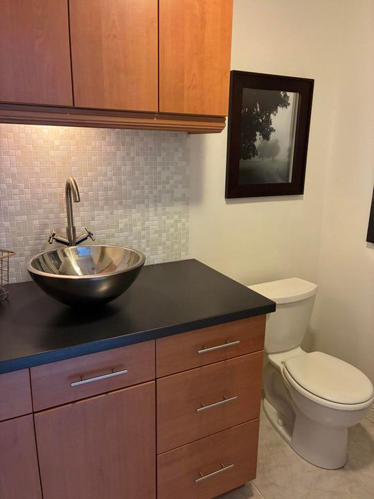 Active With Contract: $125,000 (1 beds, 1 baths, 1104 Square Feet)