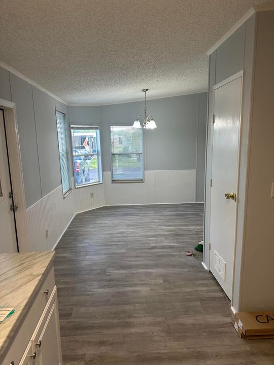 For Sale: $82,900 (2 beds, 2 baths, 1326 Square Feet)