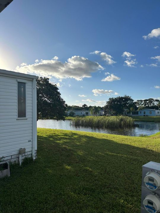 For Sale: $82,900 (2 beds, 2 baths, 1326 Square Feet)