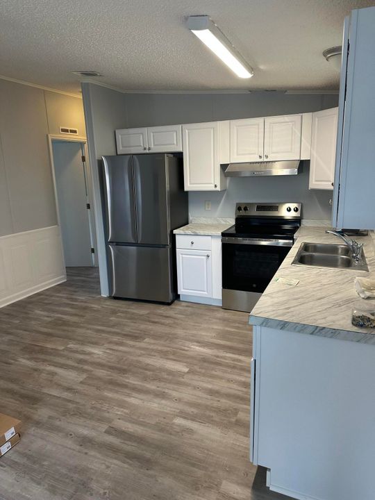 For Sale: $82,900 (2 beds, 2 baths, 1326 Square Feet)