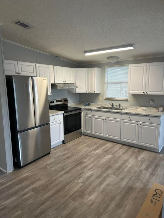 For Sale: $82,900 (2 beds, 2 baths, 1326 Square Feet)