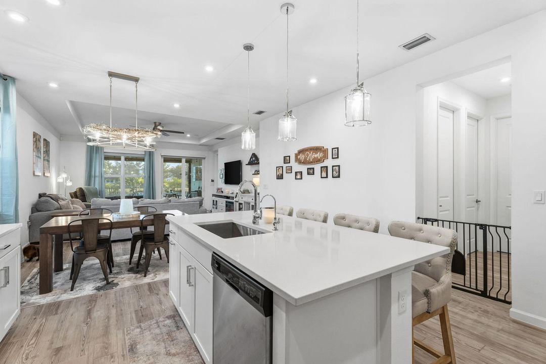 For Sale: $619,900 (3 beds, 2 baths, 1998 Square Feet)