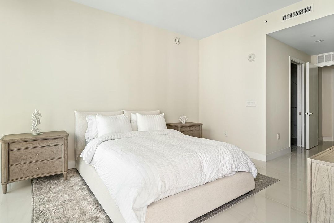 出租: $16,000 (2 贝兹, 2 浴室, 1775 平方英尺)