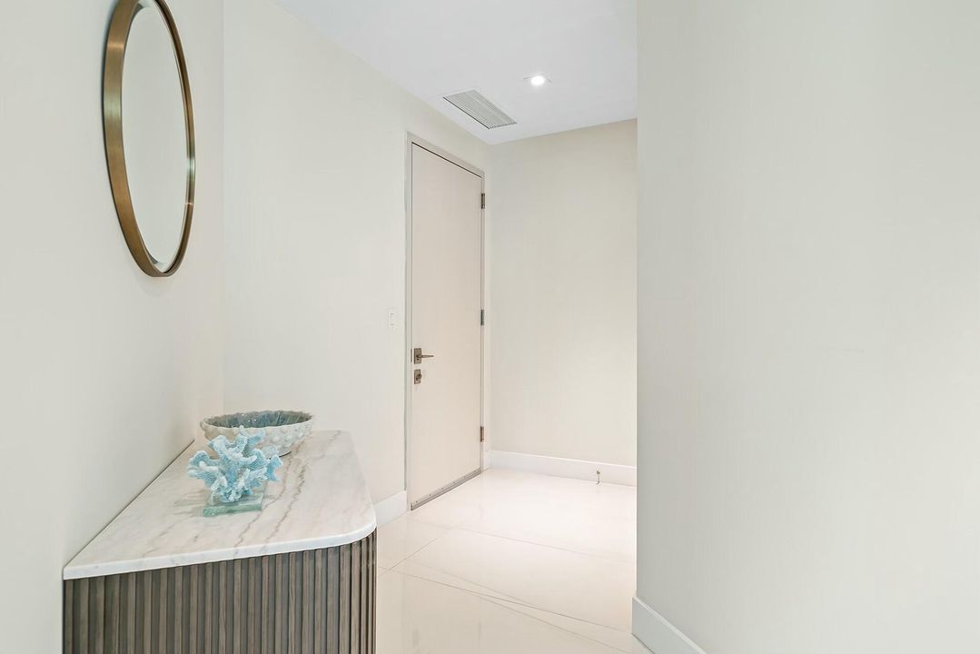 出租: $16,000 (2 贝兹, 2 浴室, 1775 平方英尺)