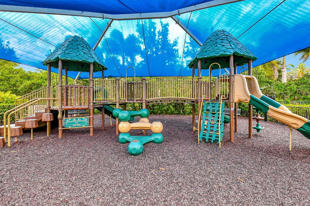 На продажу: $2,995,000 (4 спален, 5 ванн, 4638 Квадратных фут)