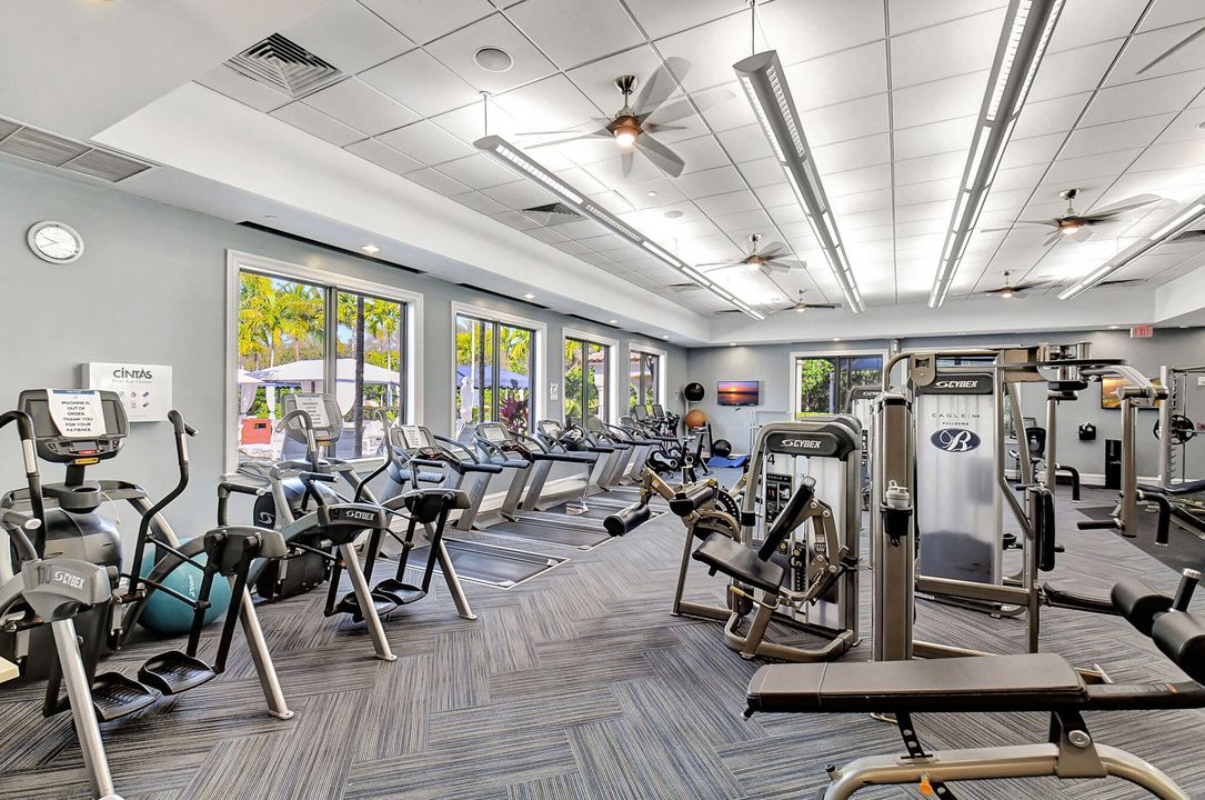 На продажу: $2,995,000 (4 спален, 5 ванн, 4638 Квадратных фут)