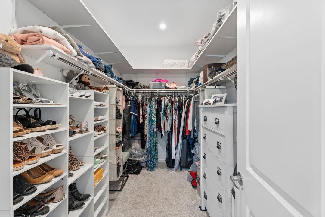 For Sale: $619,900 (3 beds, 2 baths, 1998 Square Feet)