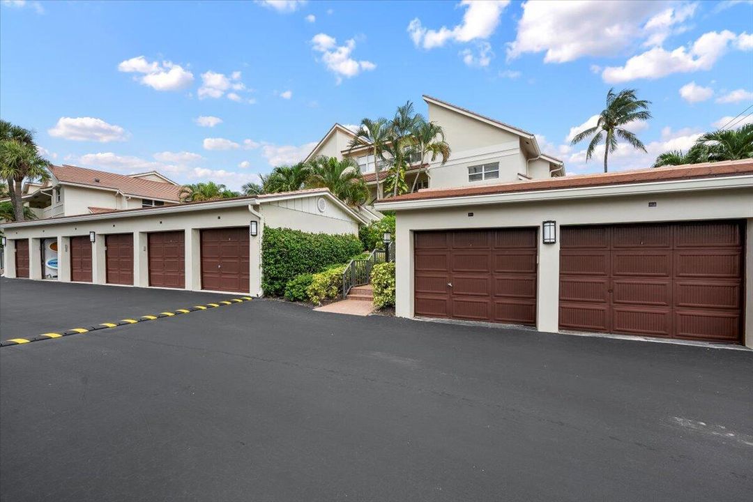 В аренду: $12,000 (3 спален, 3 ванн, 2200 Квадратных фут)