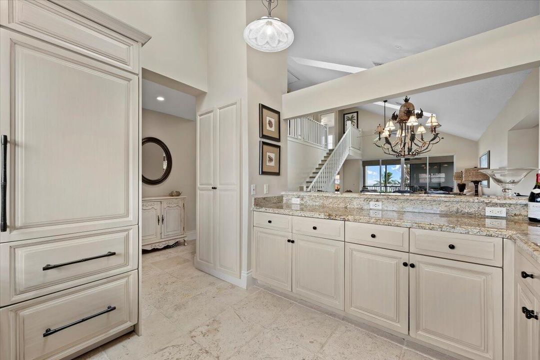 В аренду: $12,000 (3 спален, 3 ванн, 2200 Квадратных фут)