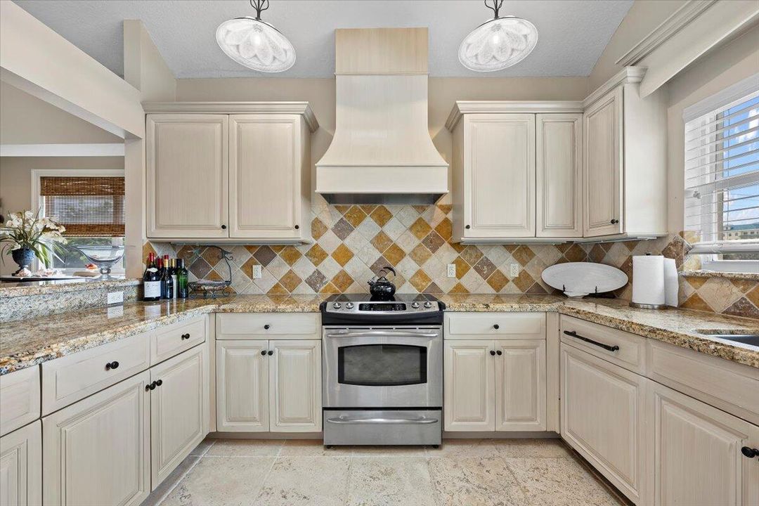 В аренду: $12,000 (3 спален, 3 ванн, 2200 Квадратных фут)