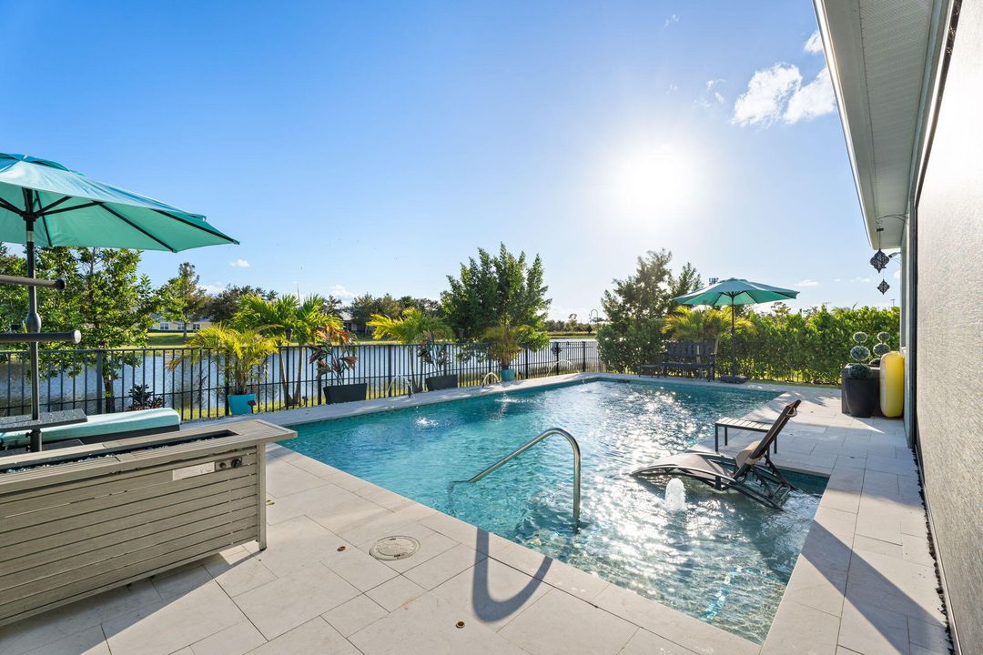 For Sale: $619,900 (3 beds, 2 baths, 1998 Square Feet)