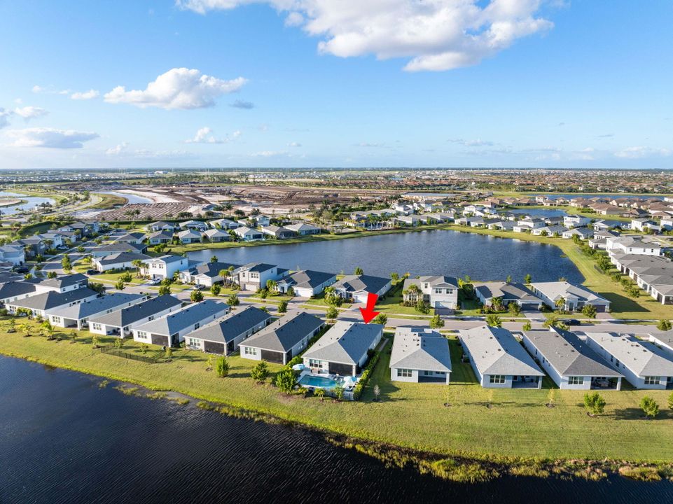 For Sale: $619,900 (3 beds, 2 baths, 1998 Square Feet)