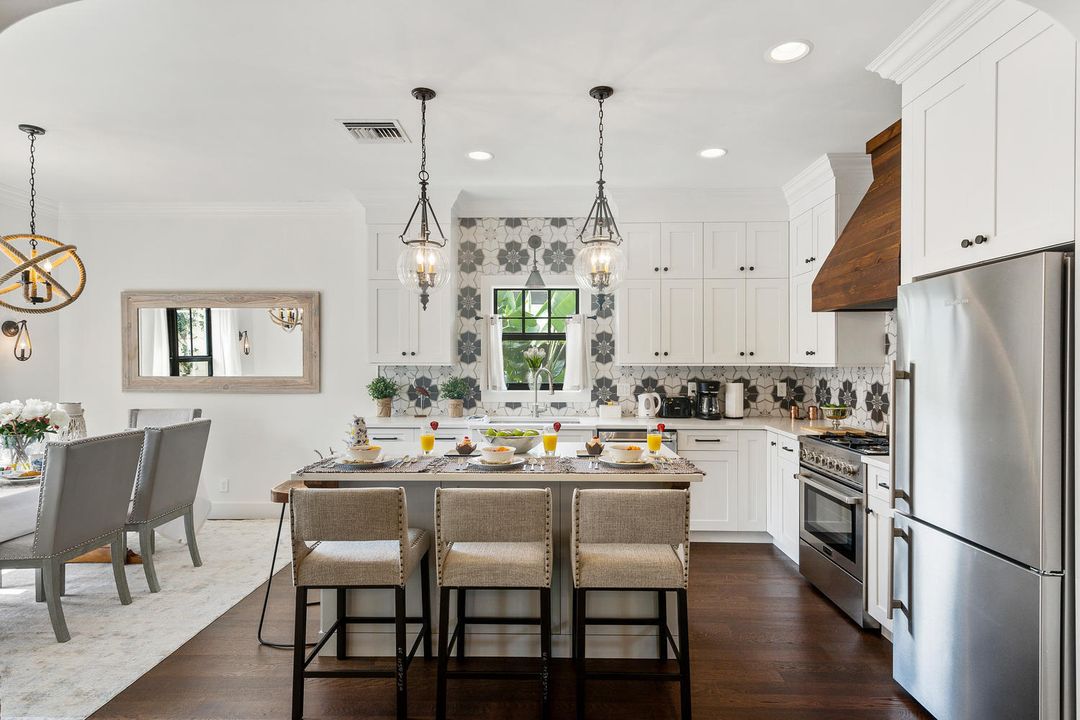 待售: $2,199,999 (4 贝兹, 3 浴室, 2288 平方英尺)